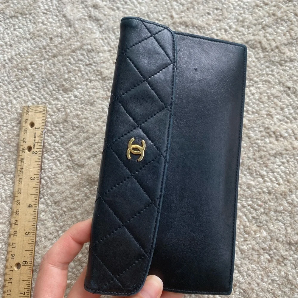 Vintage CHANEL Black Quilted Wallet with Gold Logo - Picture 8 of 16